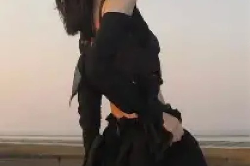 “未婚妈妈”成网红 法官：视频平台应直接屏蔽
